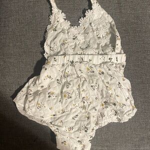 Summer outfit for baby girls